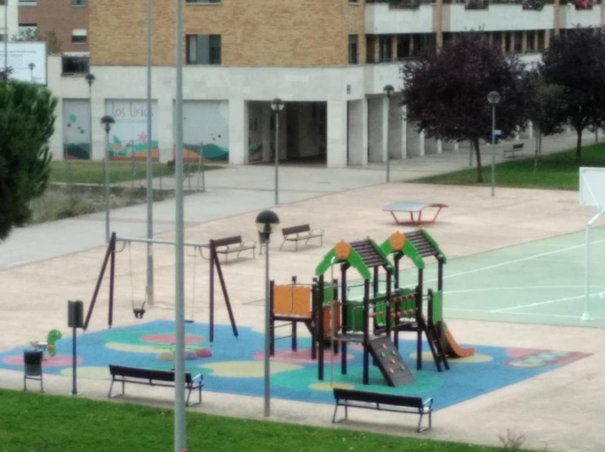 Apartamento Los Lirios Logroño Exterior foto
