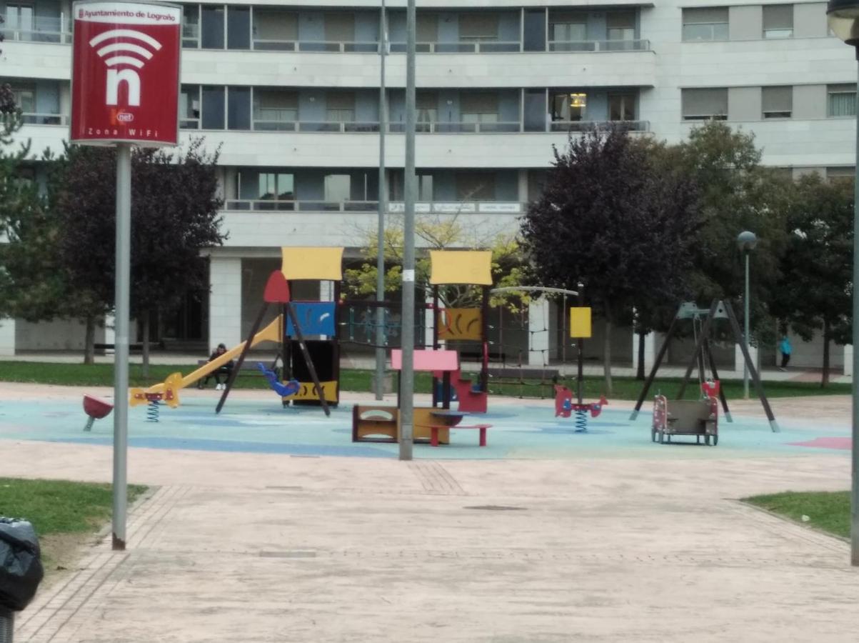 Apartamento Los Lirios Logroño Exterior foto